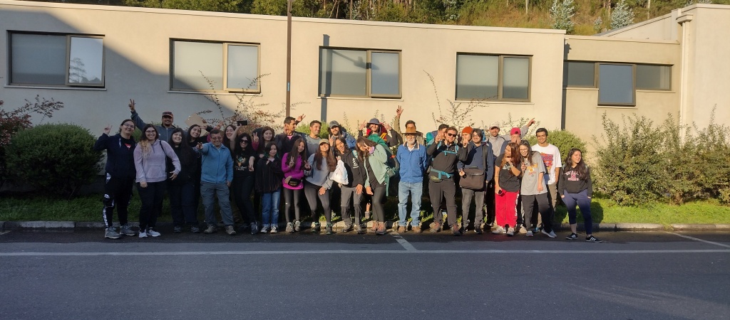 Nuevo grupo de estudiantes de Ing. en Conservación de Rec. Nat. se dirigen hacia Ranchillo Alto para realizar su Práctico II
