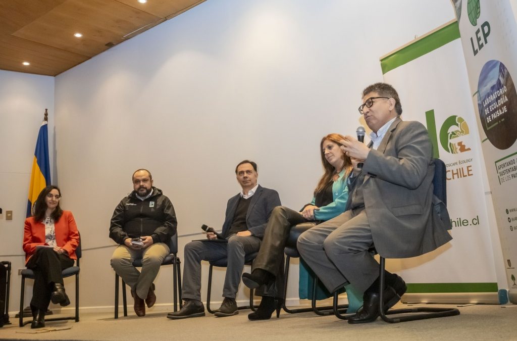 Expertos exponen sobre los desafíos de la planificación territorial para la conservación de la naturaleza